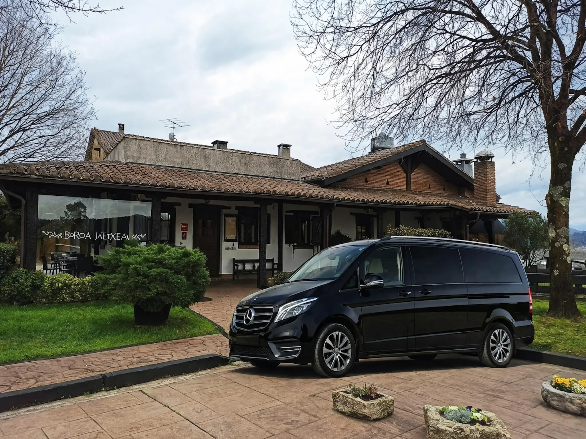 Servicio de disposicion con conductor privado